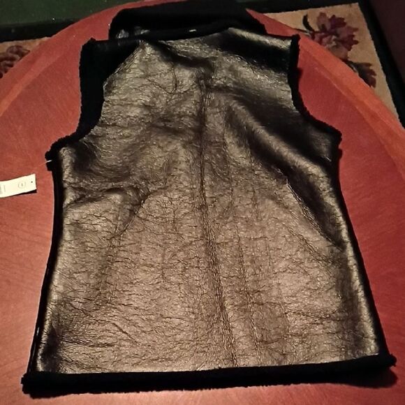 Black Faux Leather Vest - Size: S-M     (1079) - Picture 4 of 4